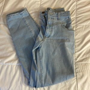 Mom jeans- high waisted